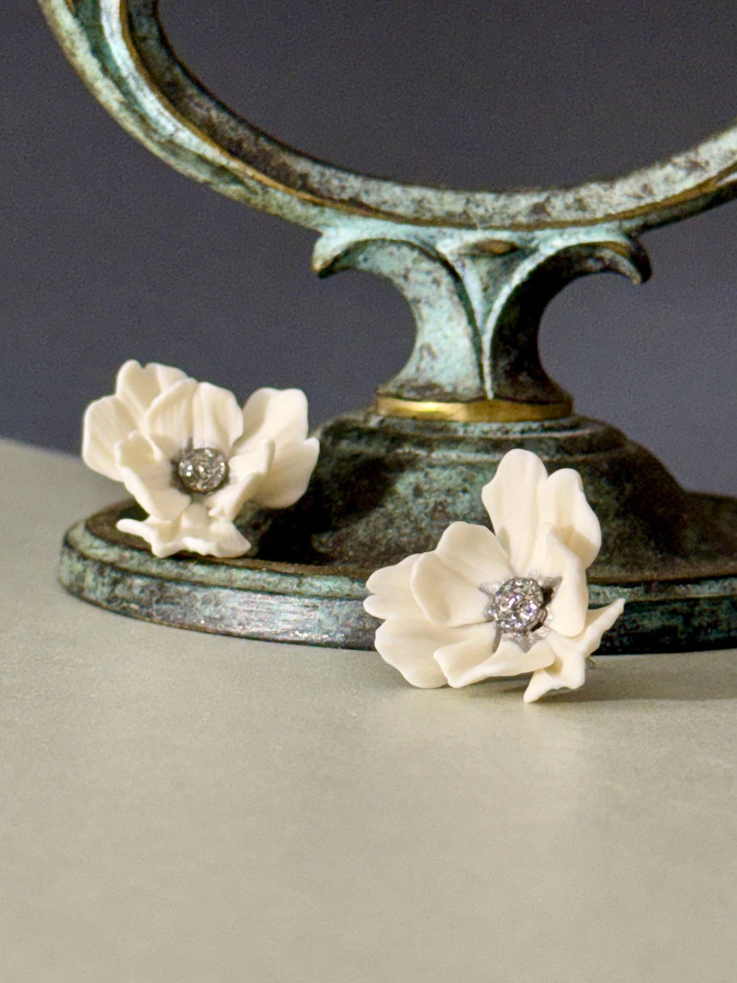 Wavy Petals with platinum cores