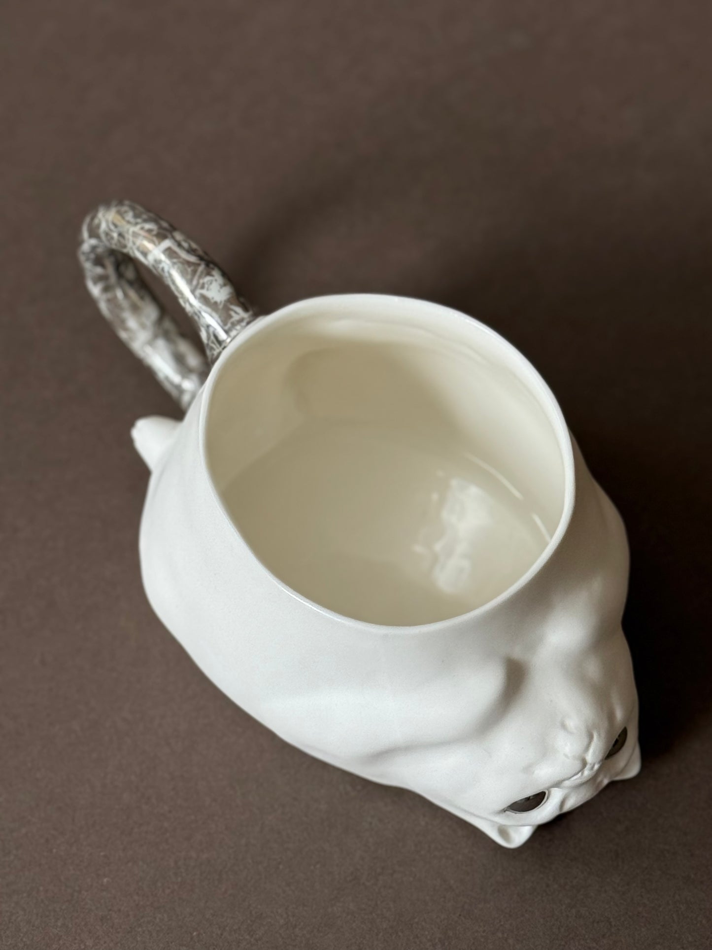 Porcelain Cat with platinum marble tail