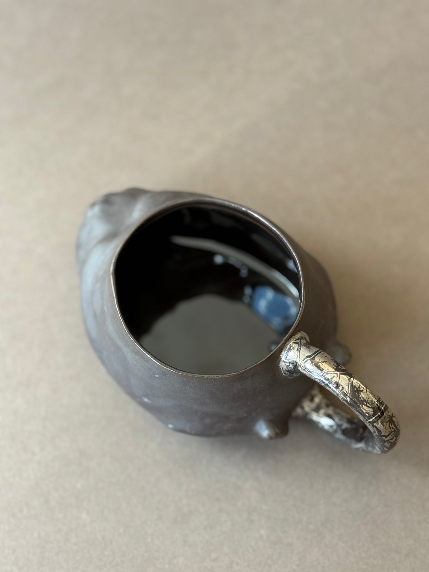 Semi-porcelain Cat with gold marble tail