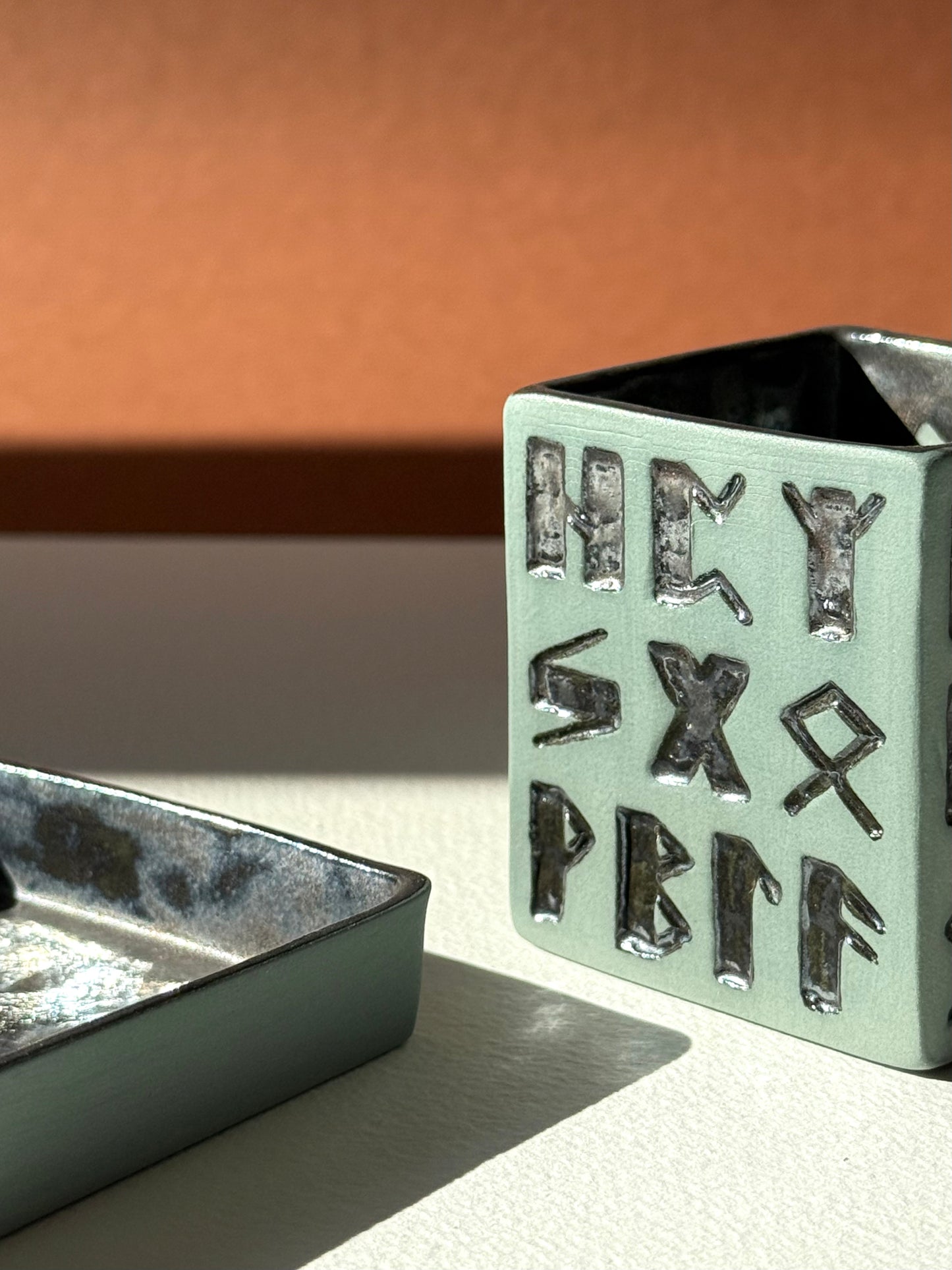 Flowerpot Futhark #13