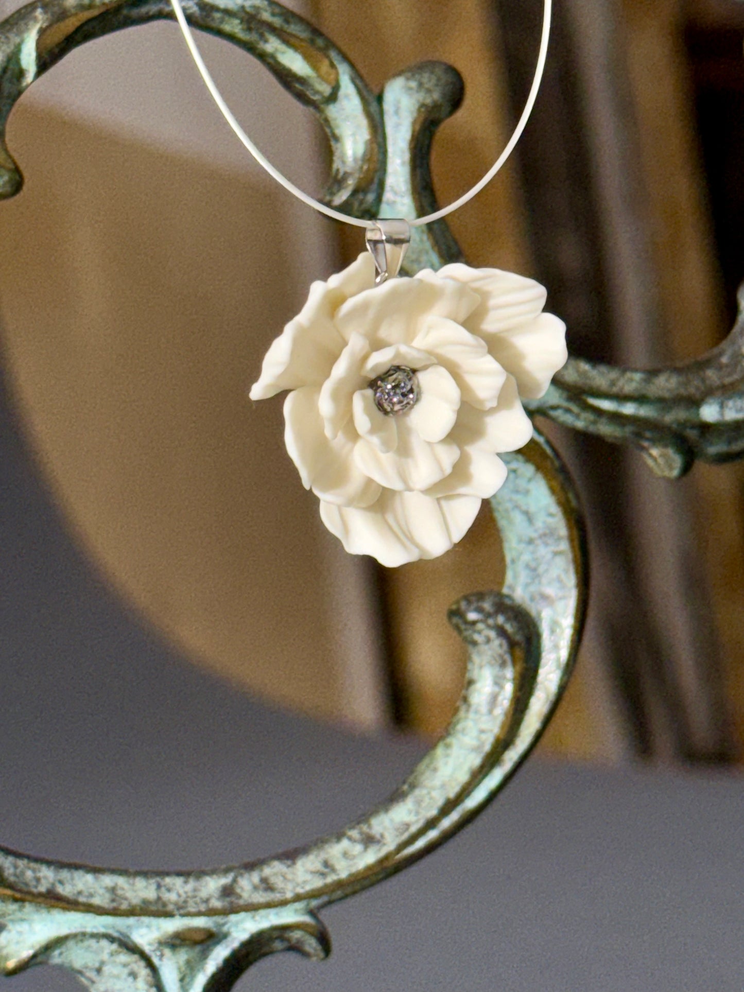 Wavy Petals with platinum core