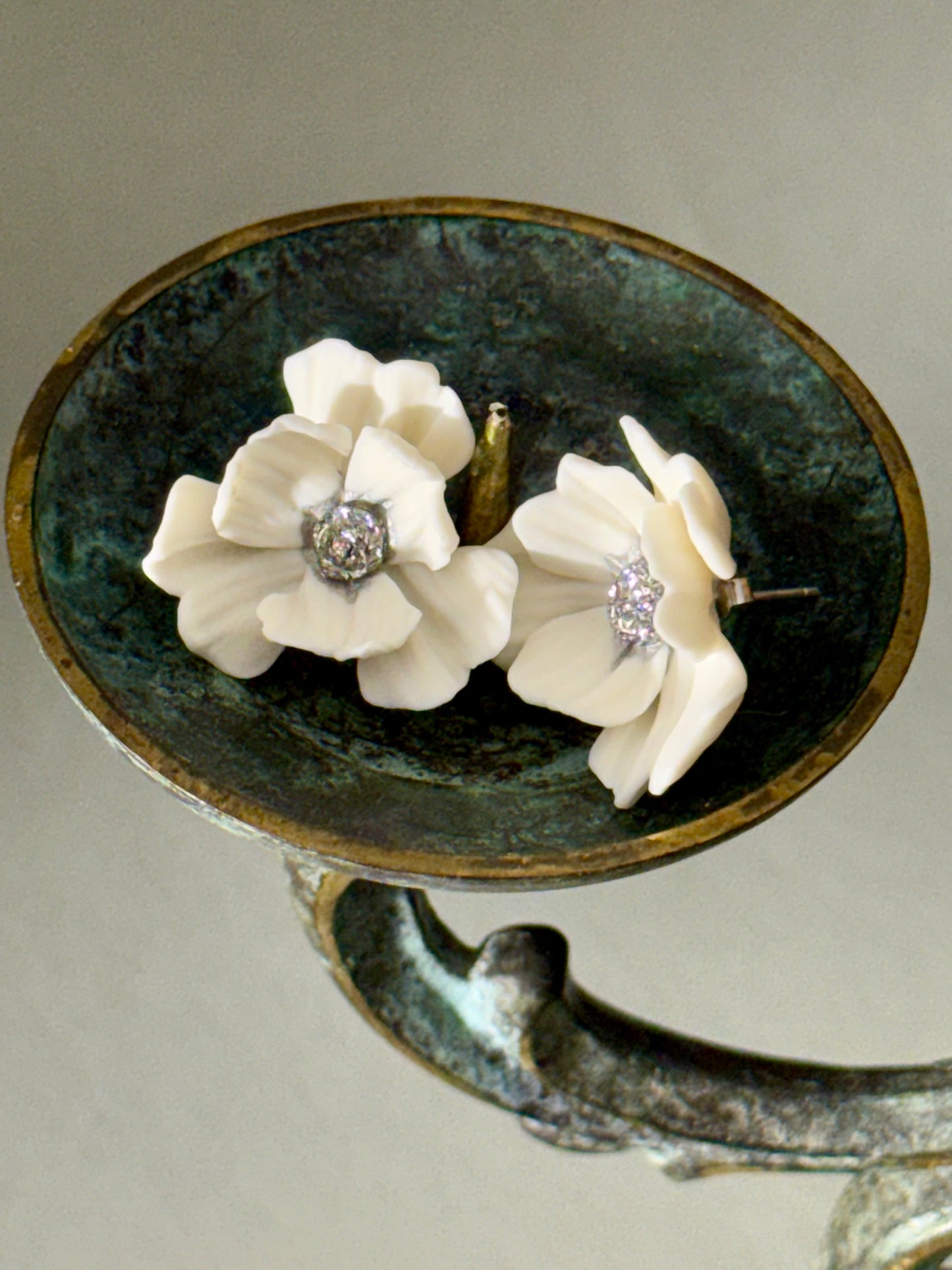 Wavy Petals with platinum cores