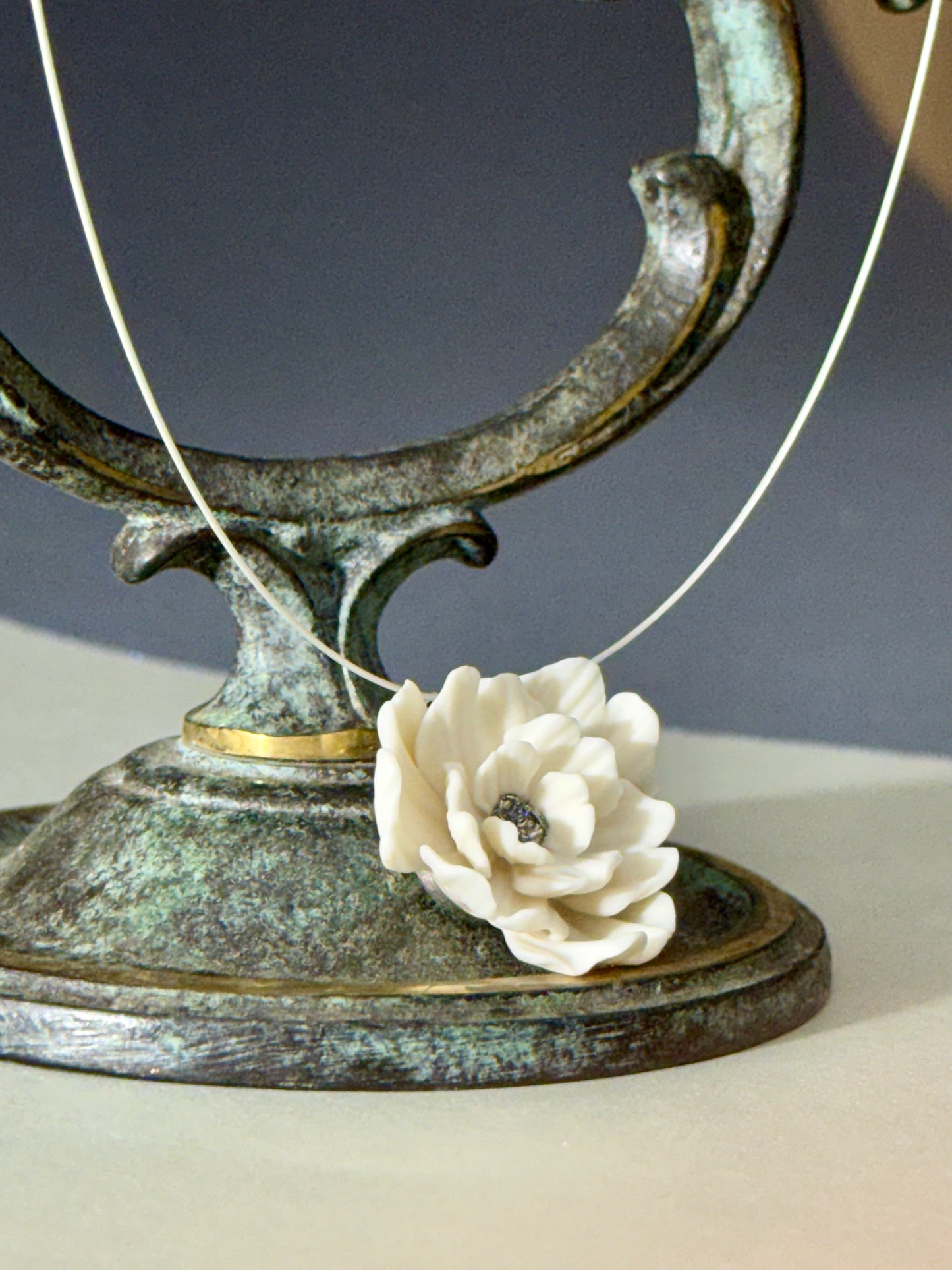 Wavy Petals with platinum core