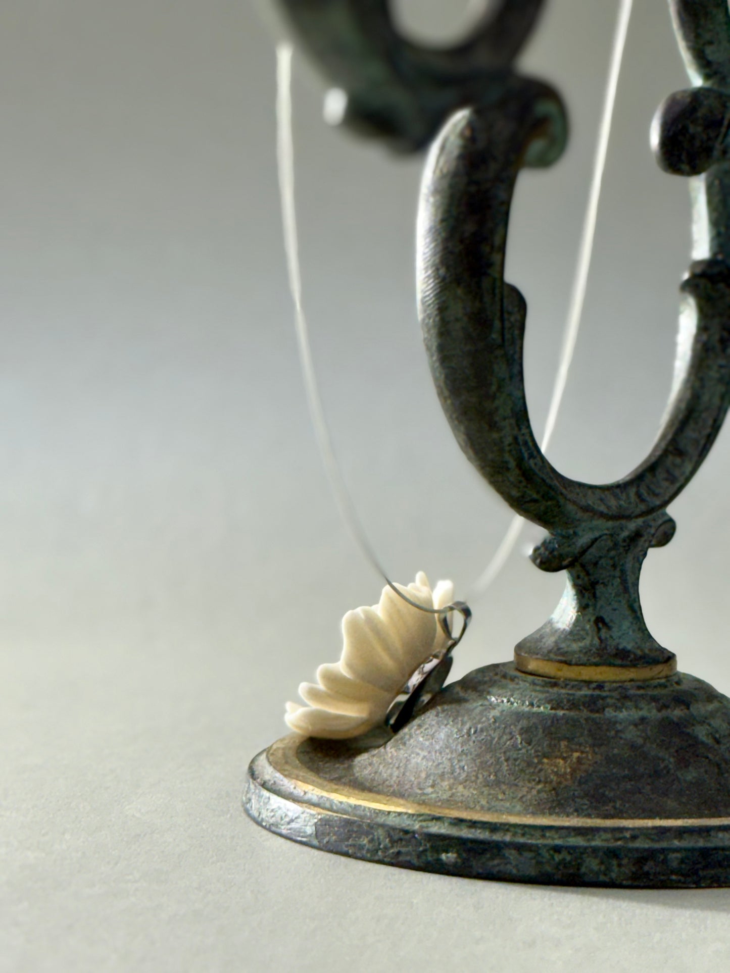 Wavy Petals with platinum core