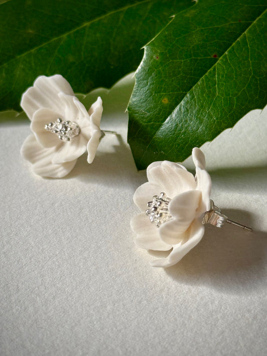 Silver Wavy Petals
