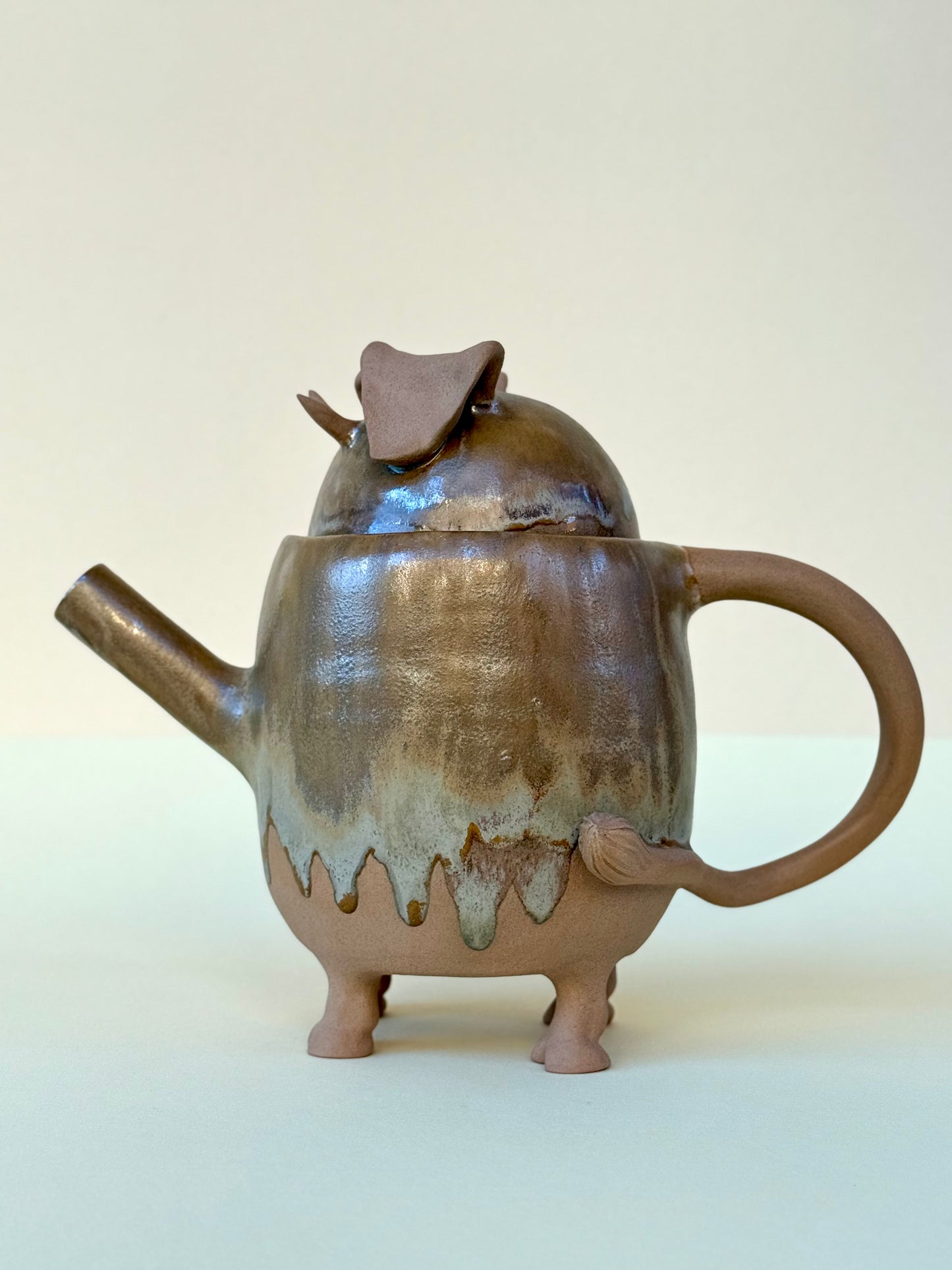 Teapot Peach Cow