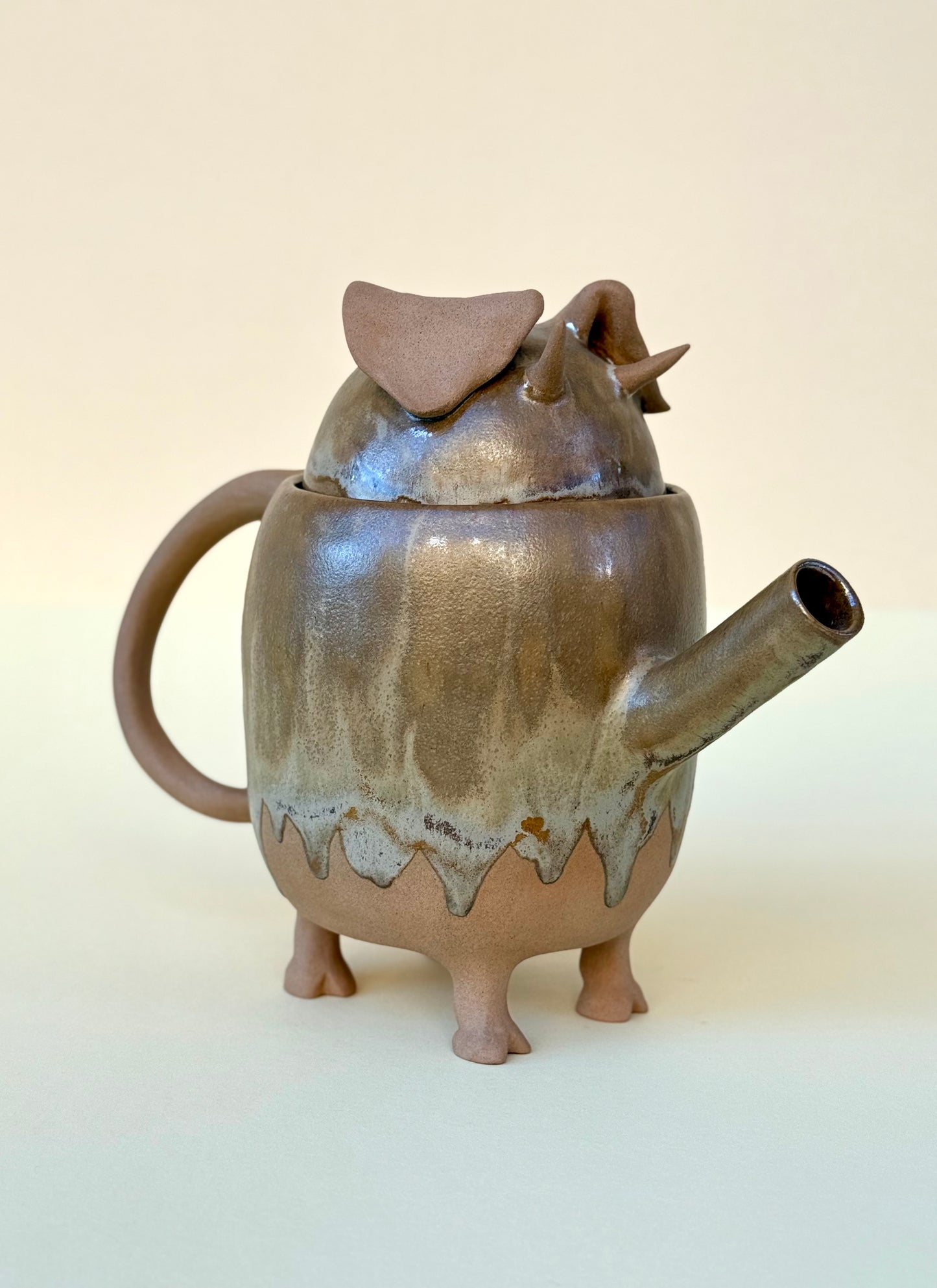 Teapot Peach Cow