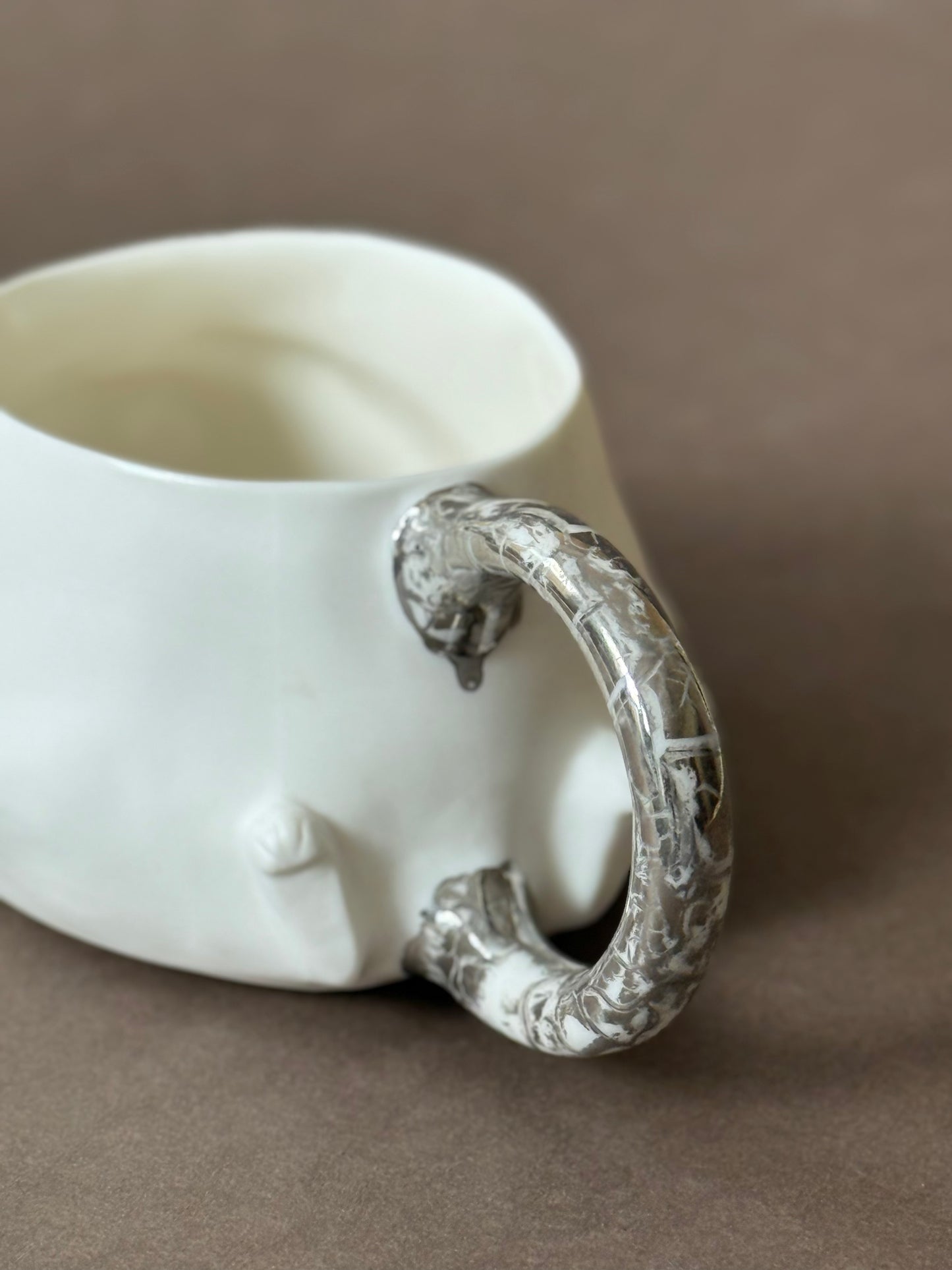 Porcelain Cat with platinum marble tail