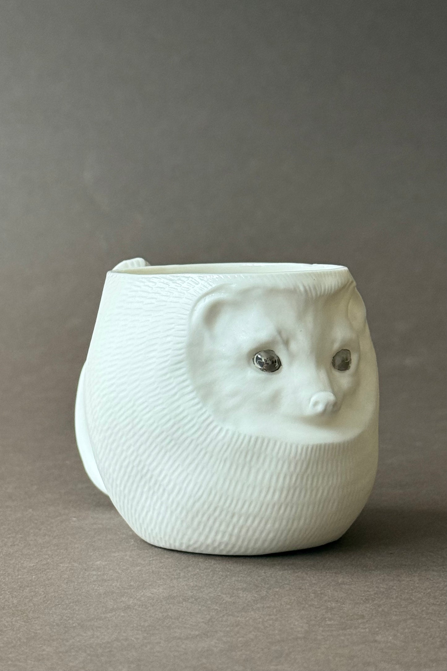 Little Porcelain Hedgehog with platinum