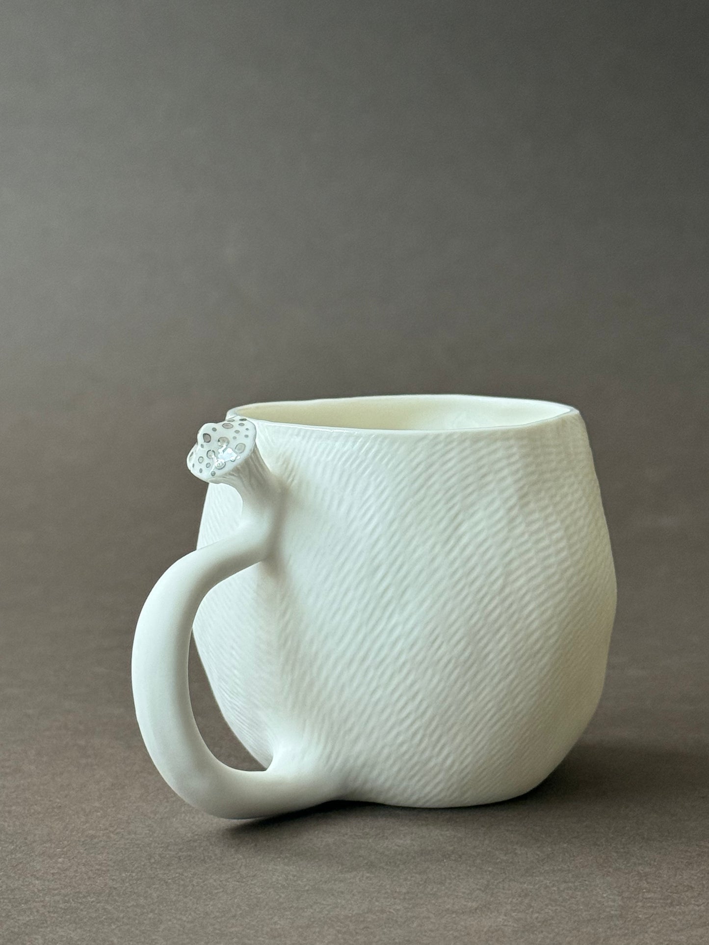 Little Porcelain Hedgehog with platinum