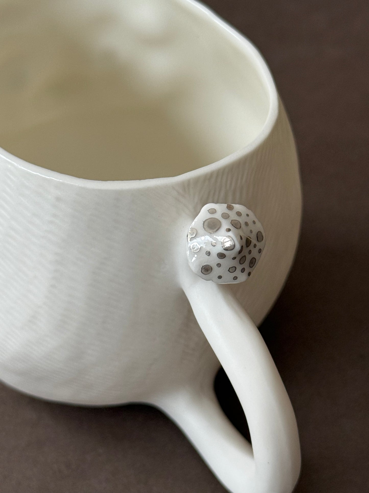 Little Porcelain Hedgehog with platinum