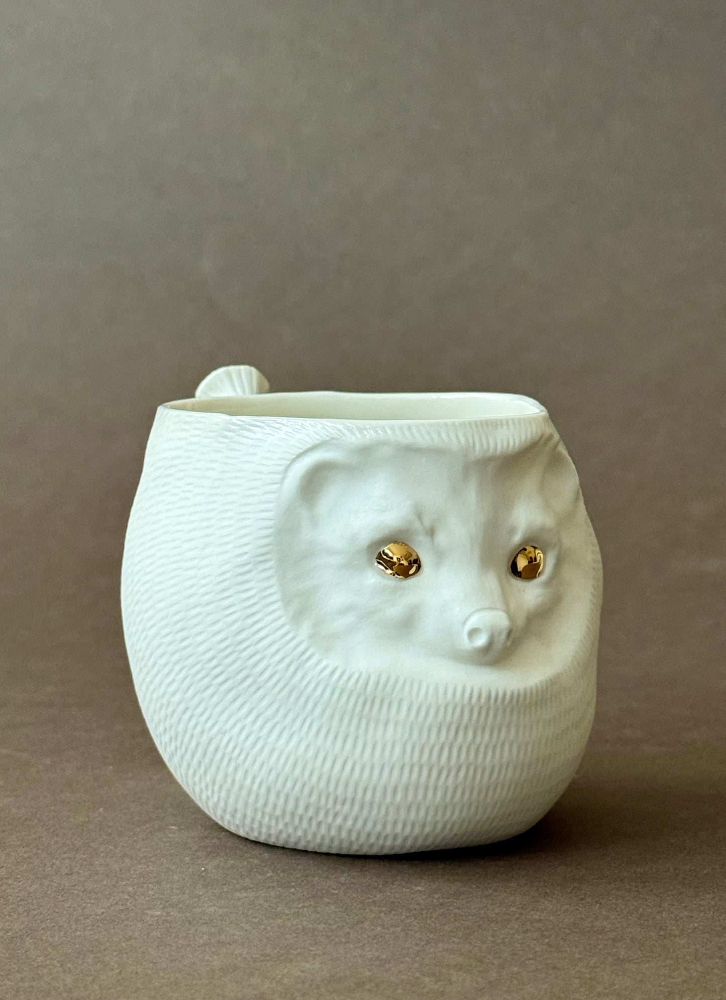 Little Porcelain Hedgehog with gold
