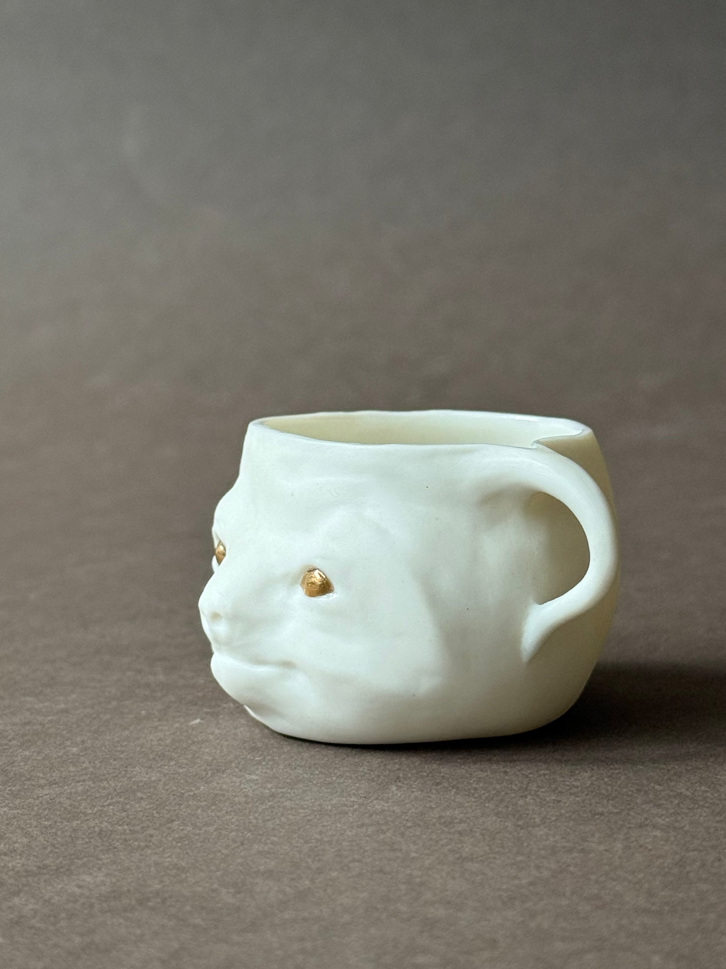Coffee cup Sloth with gold