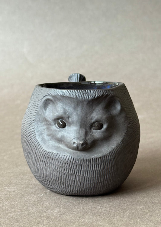 Little Semi-porcelain Hedgehog with platinum