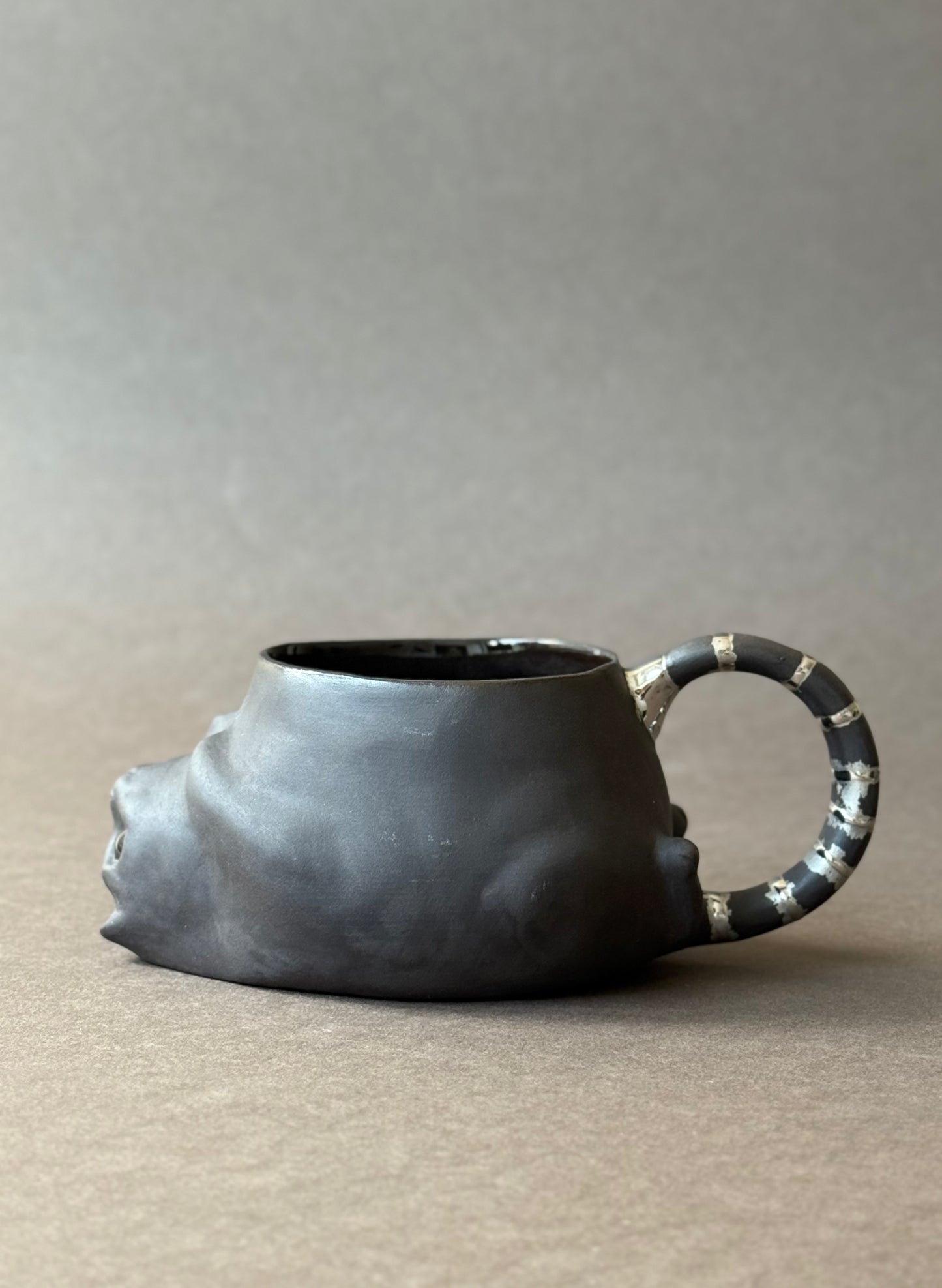 Semi-porcelain Cat with platinum striped tail