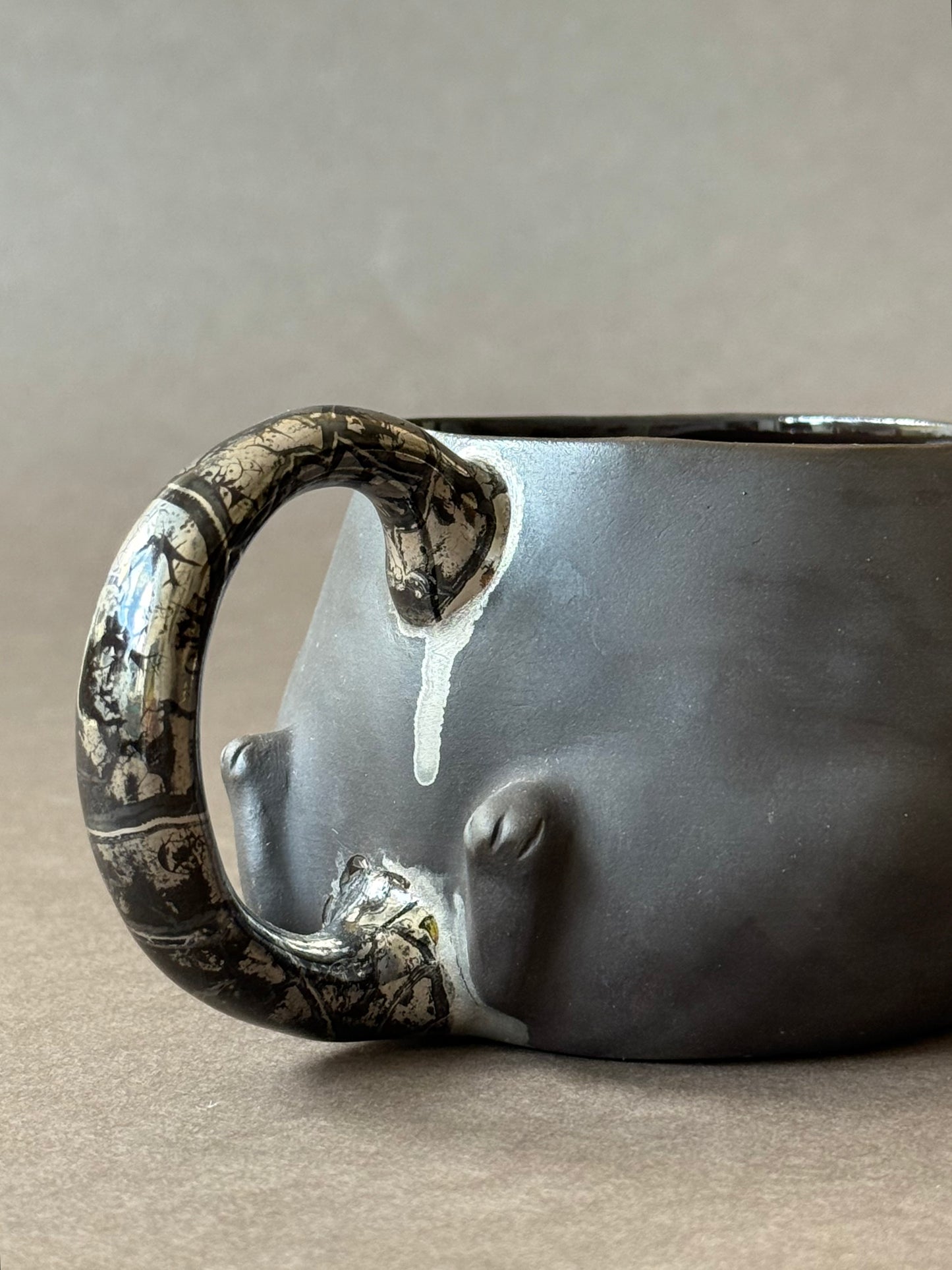 Semi-porcelain Cat with gold marble tail