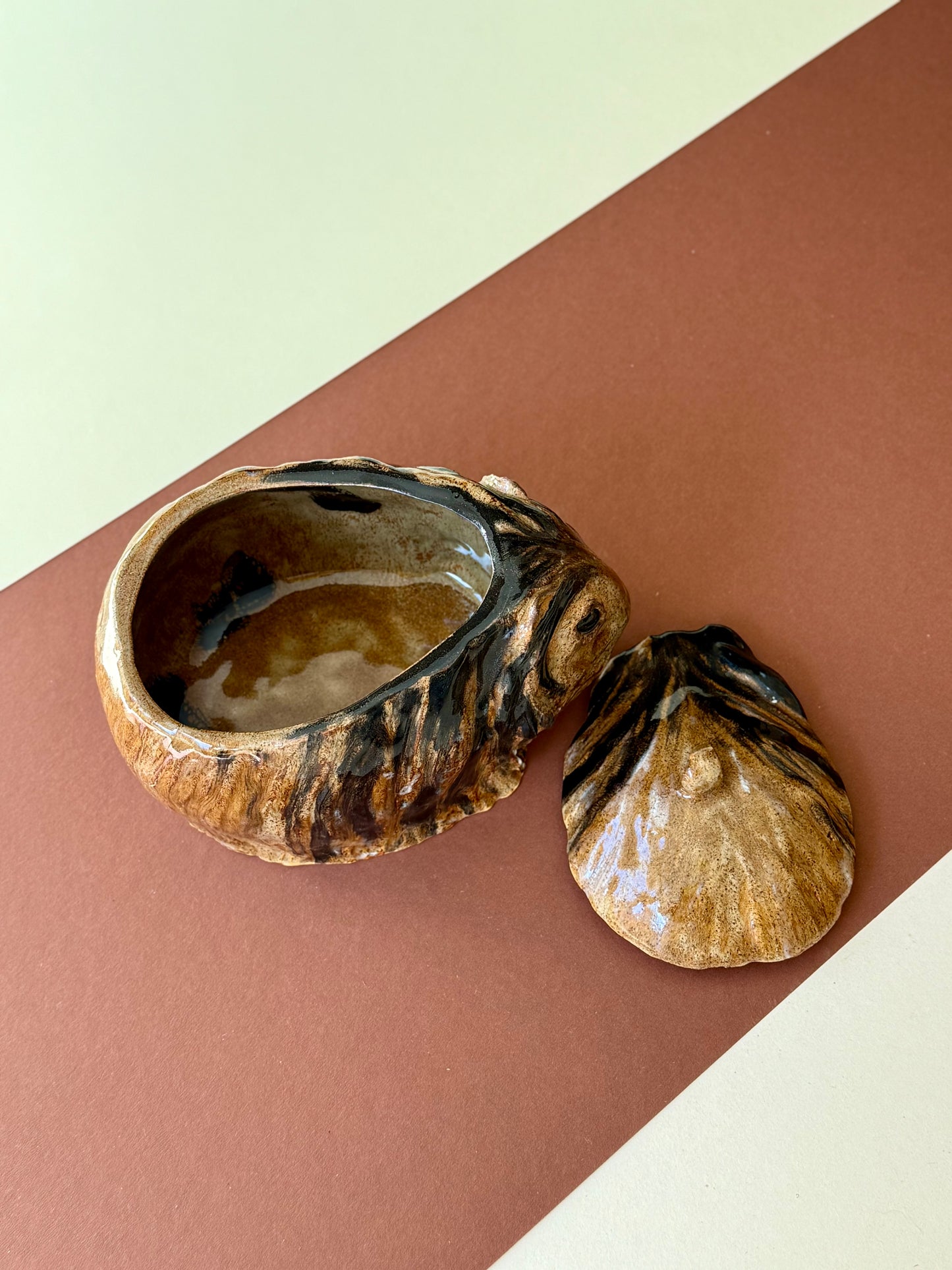 Vase with lid Guinea Pig