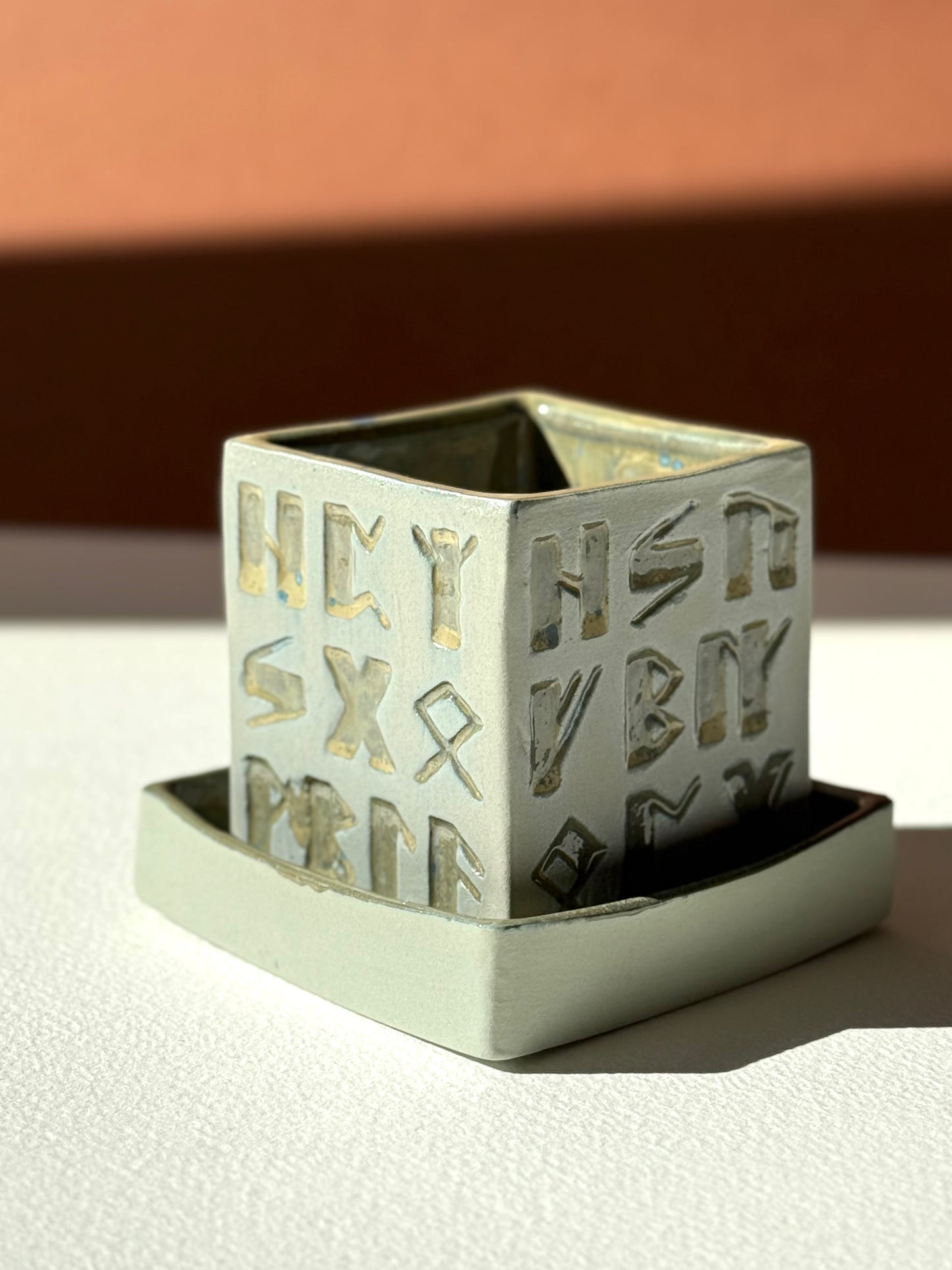 Flowerpot Futhark #1