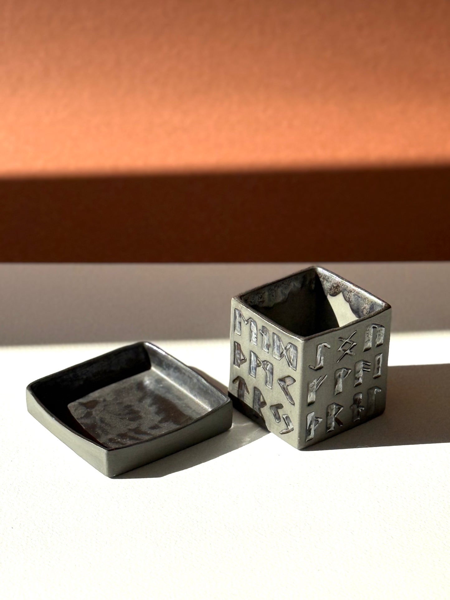 Flowerpot Futhark #2