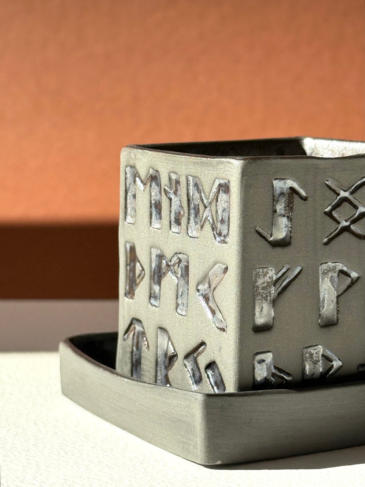 Flowerpot Futhark #2