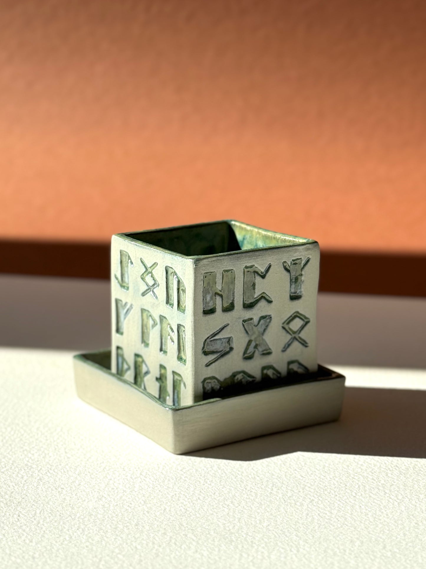 Flowerpot Futhark #12