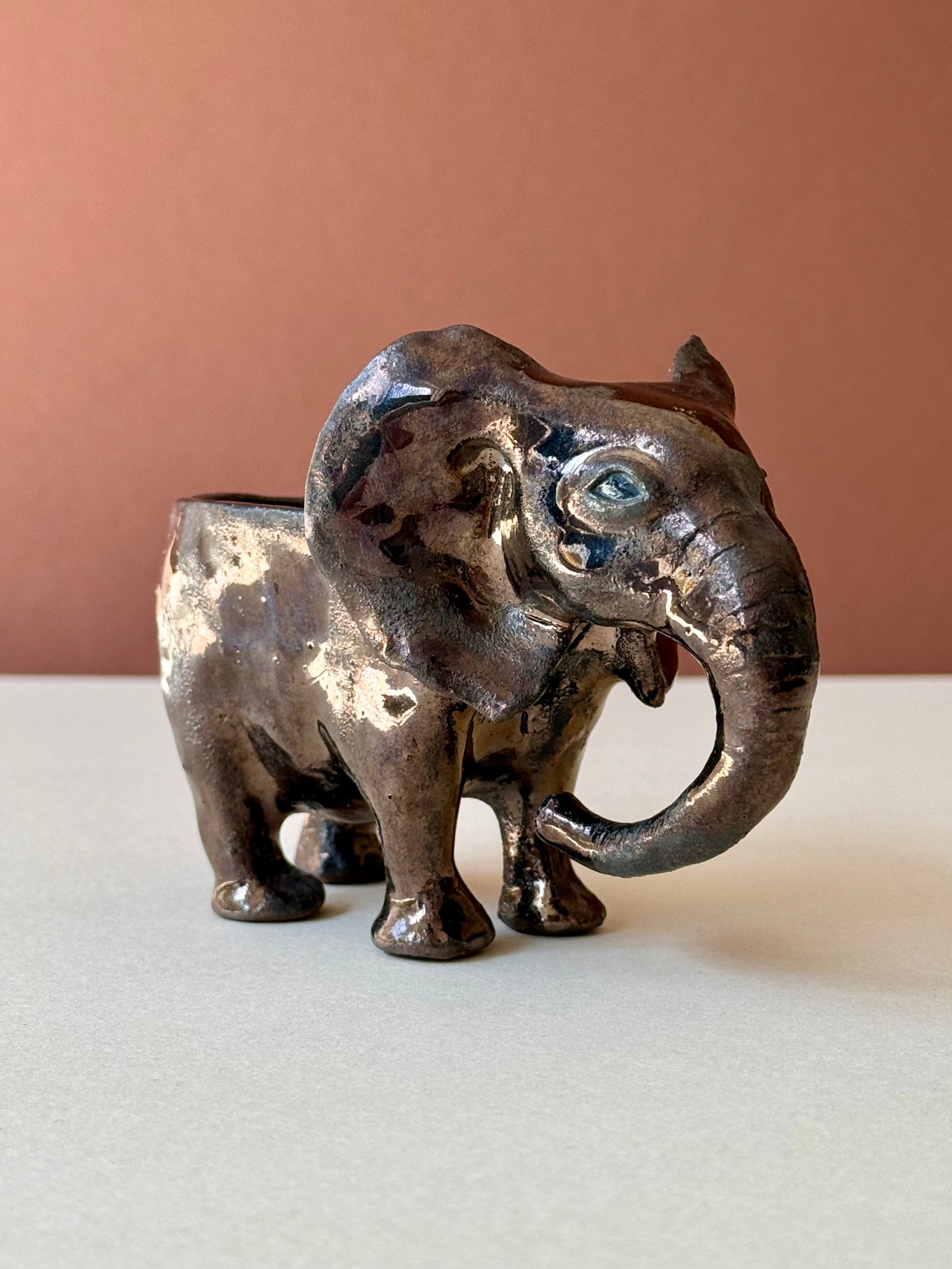 Sauceboat Elephant
