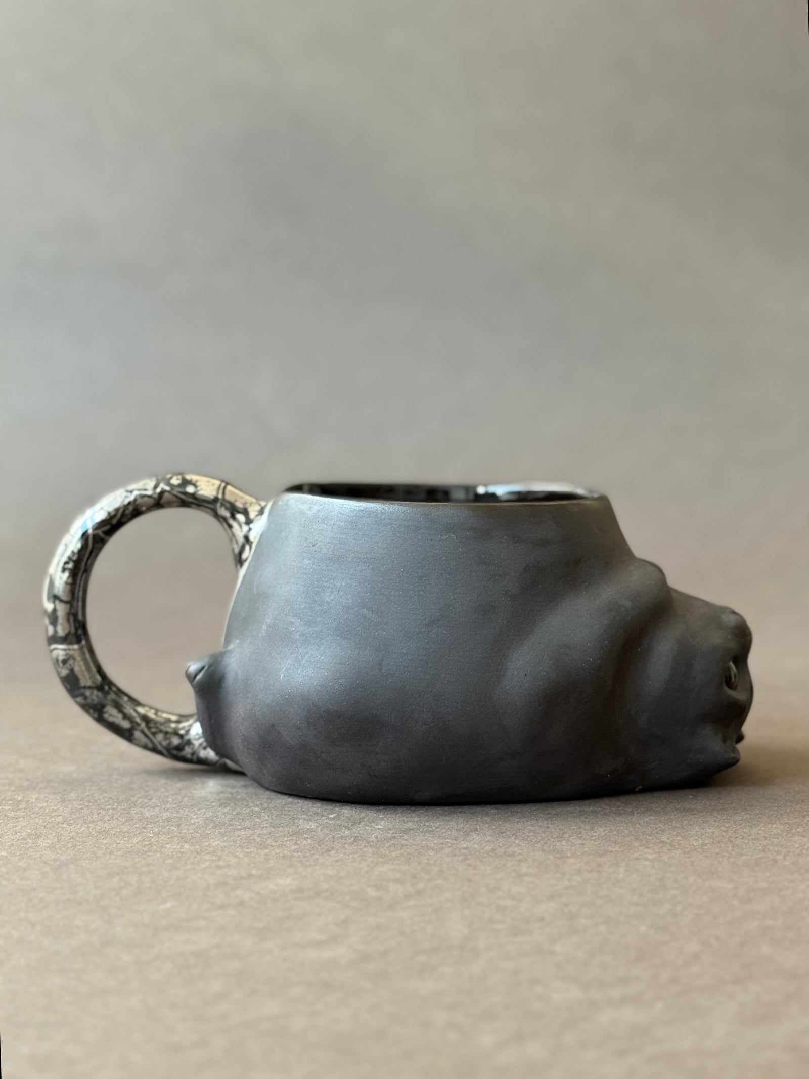 Semi-porcelain Cat with gold marble tail
